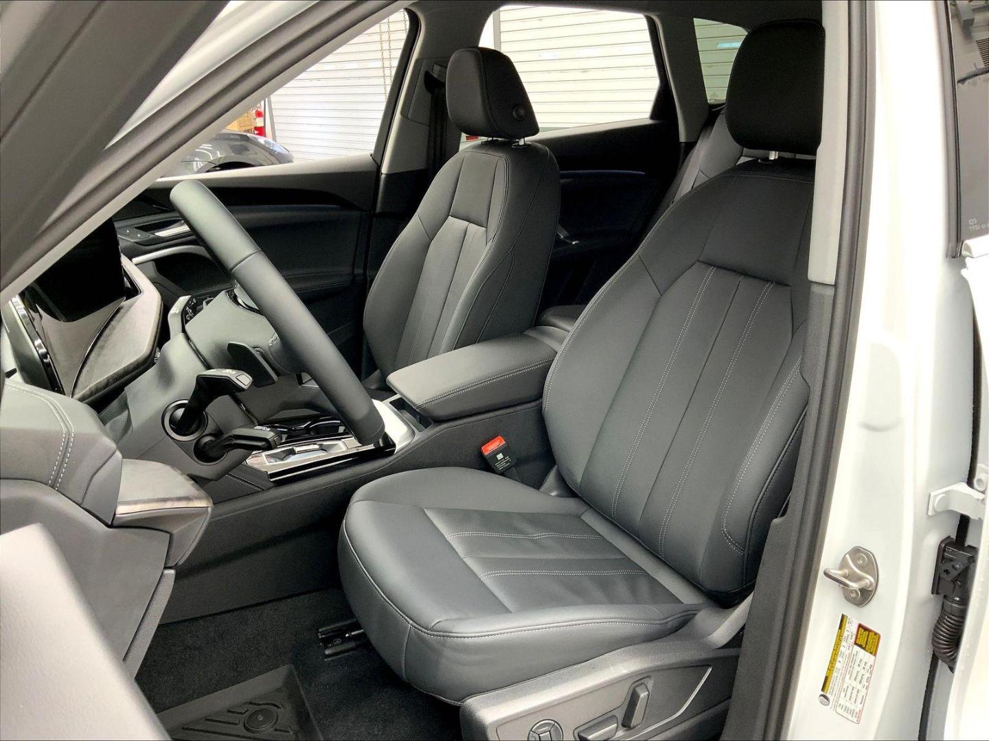 2025 Audi Q5 Premium - Photo 20