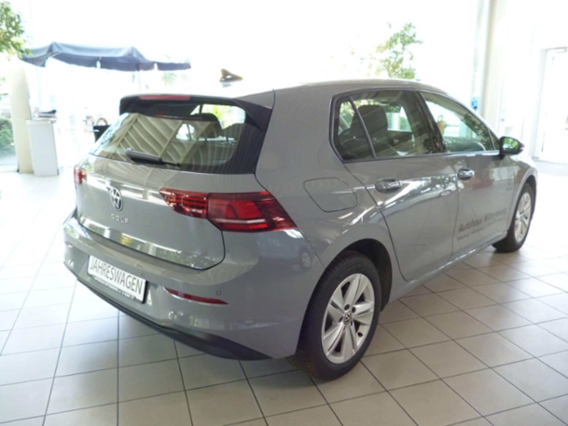 Volkswagen Golf Life