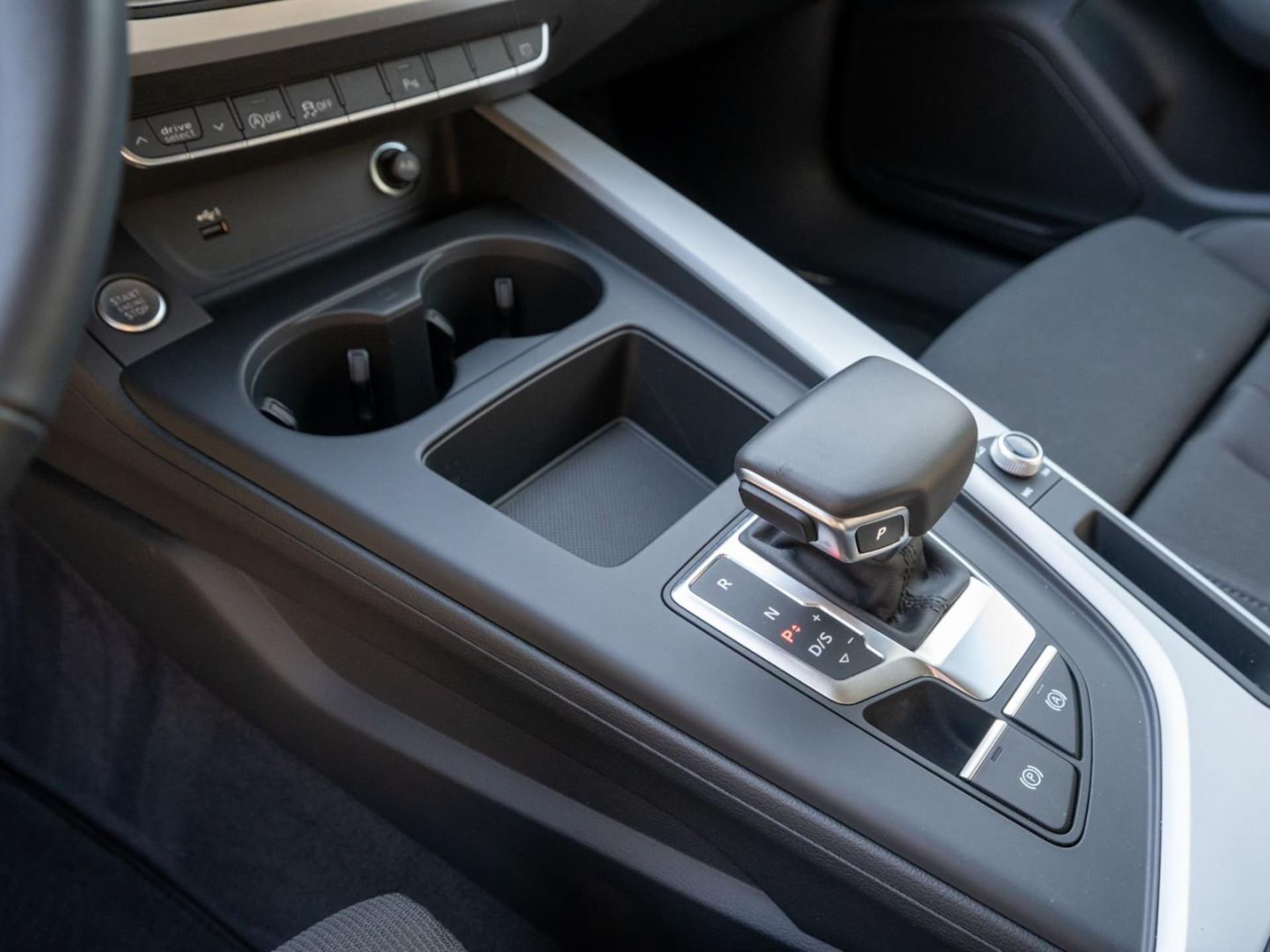 Audi A4 Avant S line