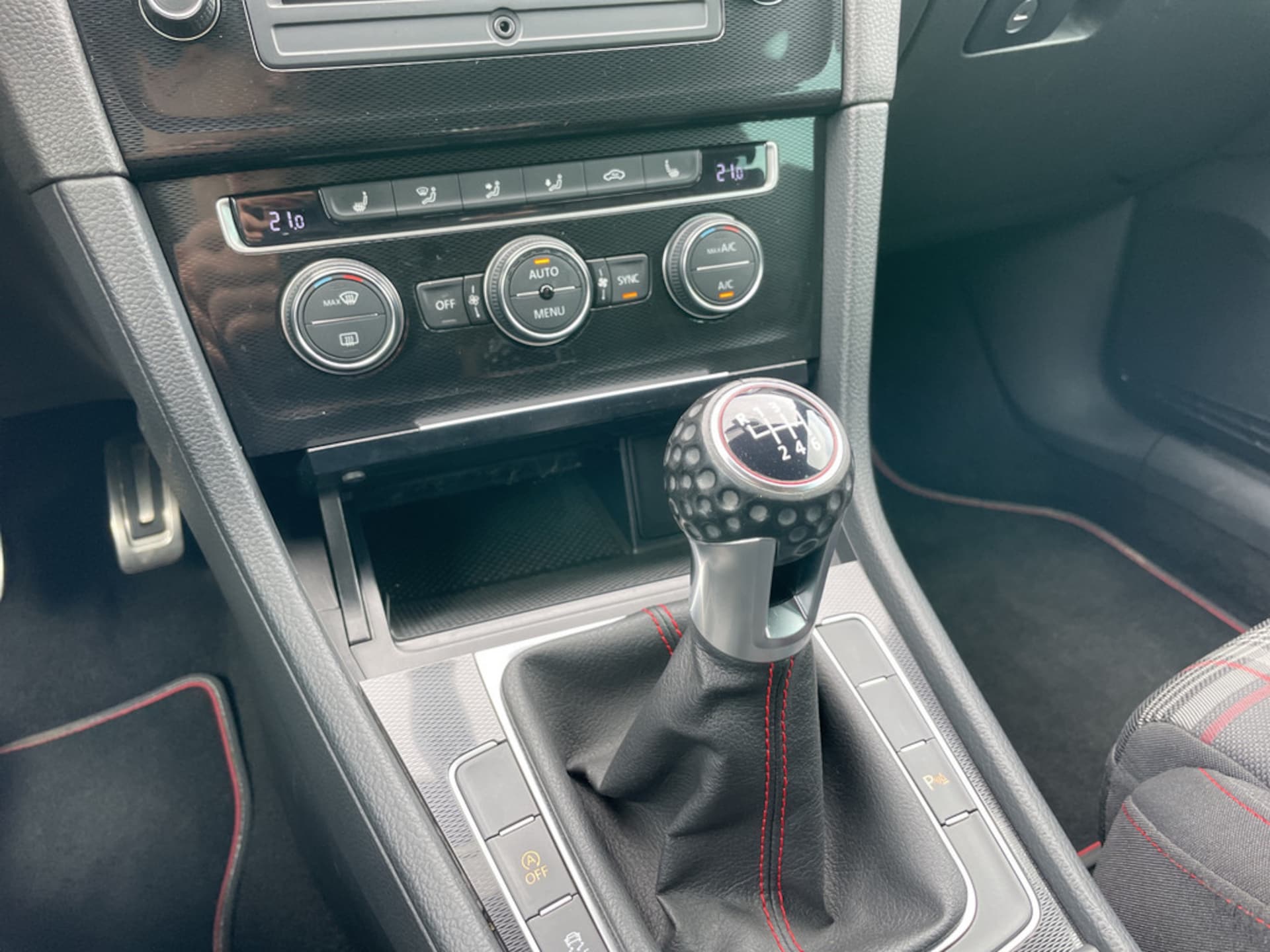 Volkswagen Golf GTI