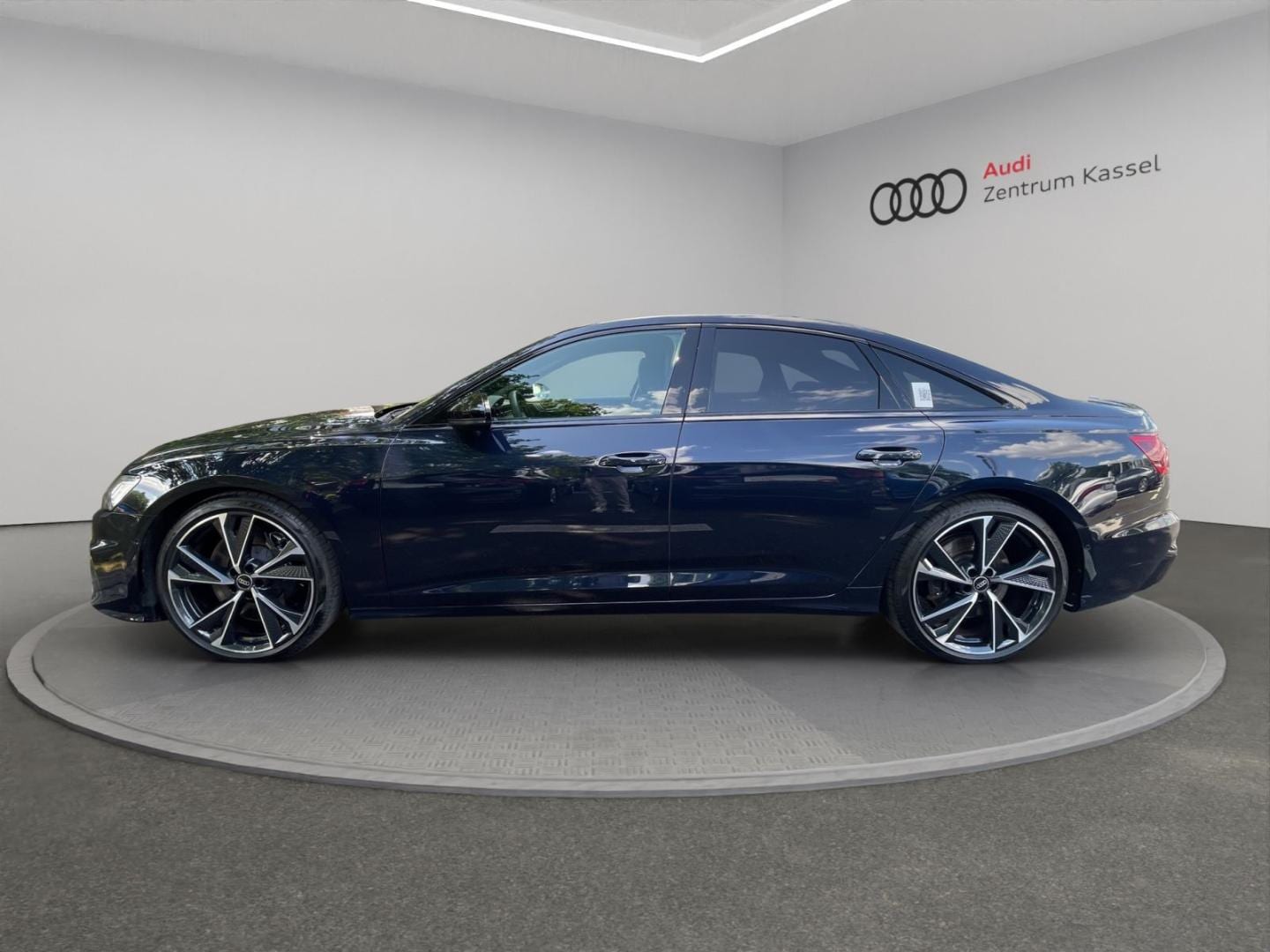 Bild über Audi S6 Limousine TDI quattro tiptronic - für weitere Informationen kontaktieren Sie den Audi Partner