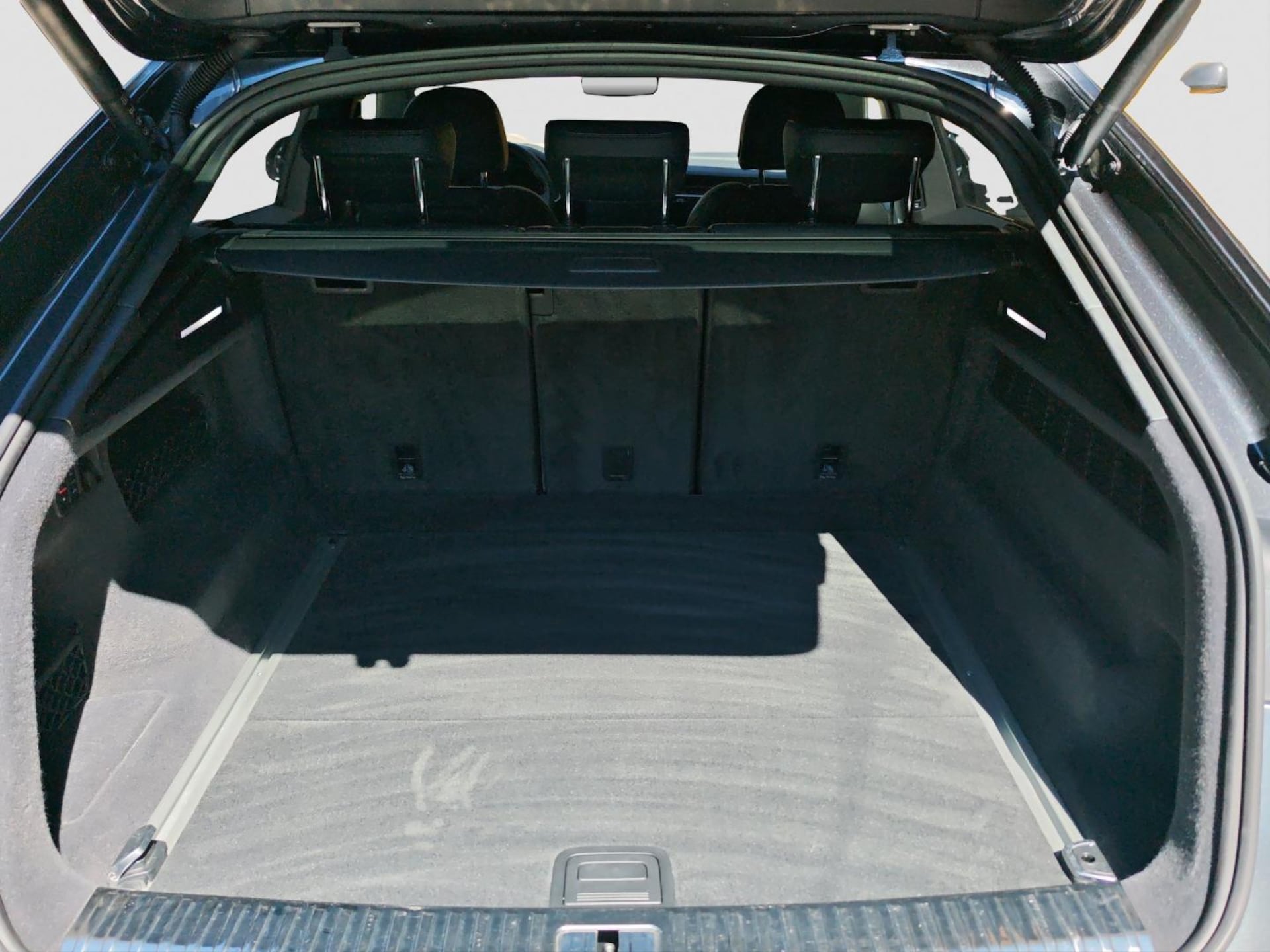 Audi SQ8 SUV