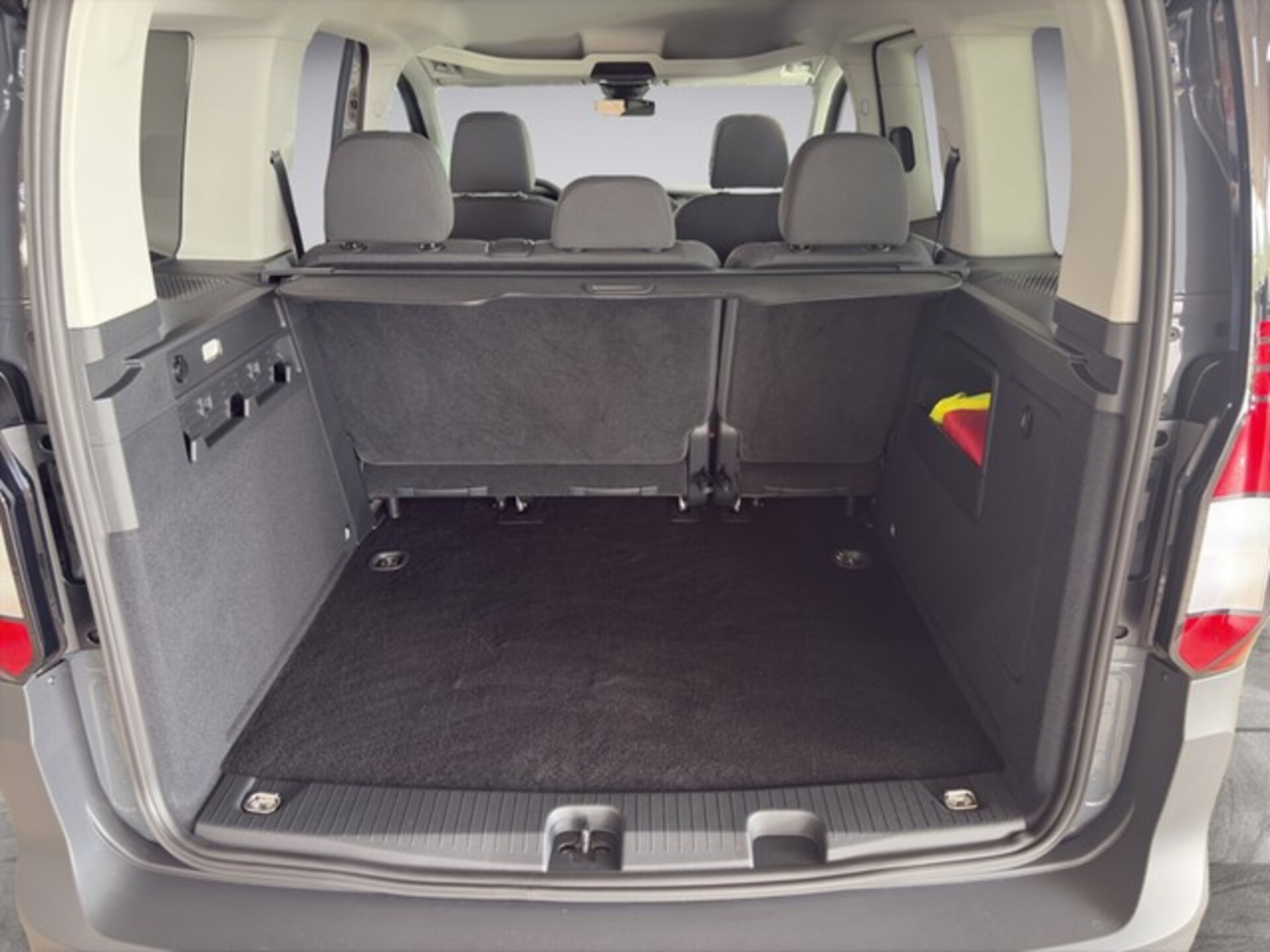 Volkswagen Caddy Basis-Modell