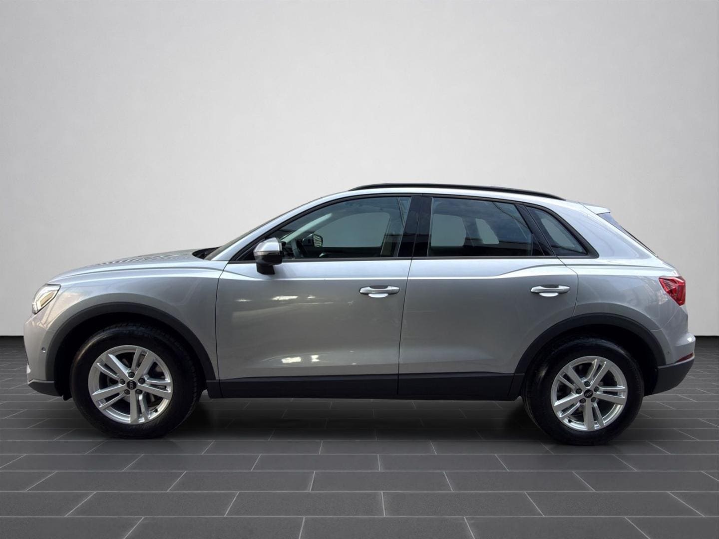 Bild über Audi Q3 35 TDI S tronic - für weitere Informationen kontaktieren Sie den Audi Partner