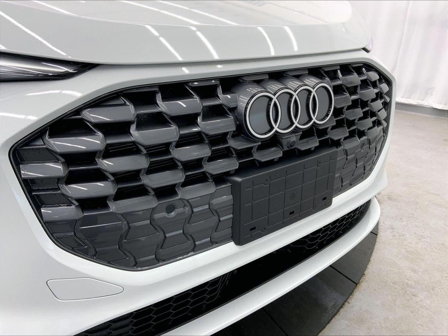 2025 Audi Q5 Premium - Photo 30