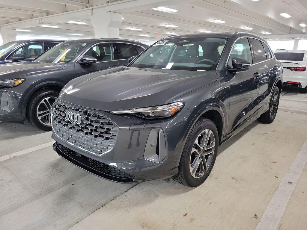 2025 Audi Q5 Premium quattro's photo