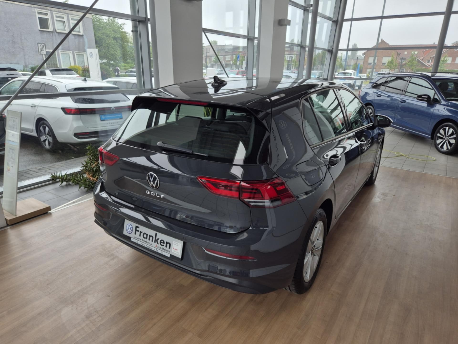 Volkswagen Golf Life