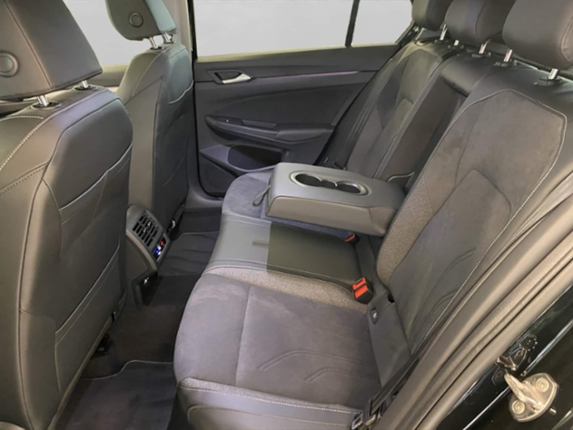 Volkswagen Golf Style