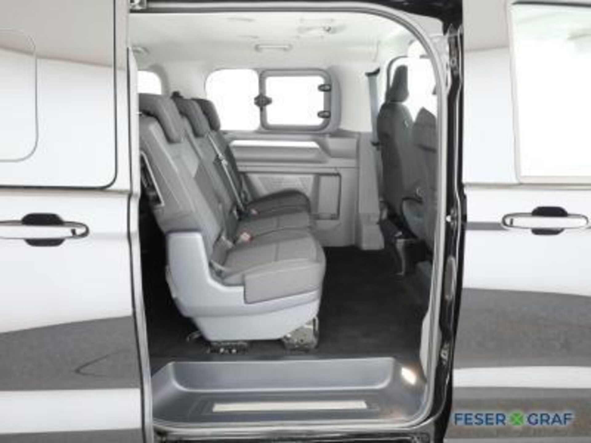 Volkswagen e-Caravelle Life
