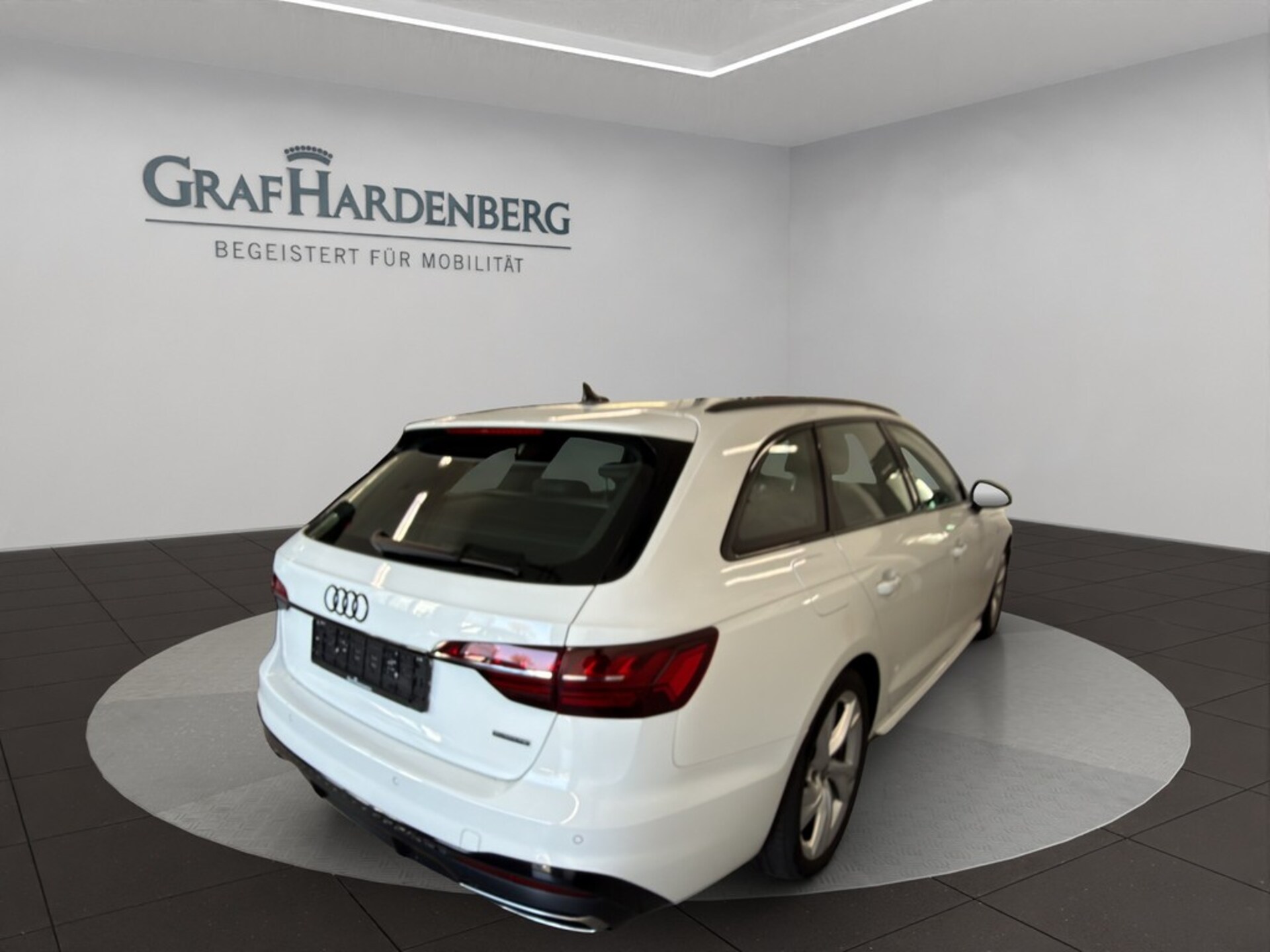 Audi A4 Avant S line