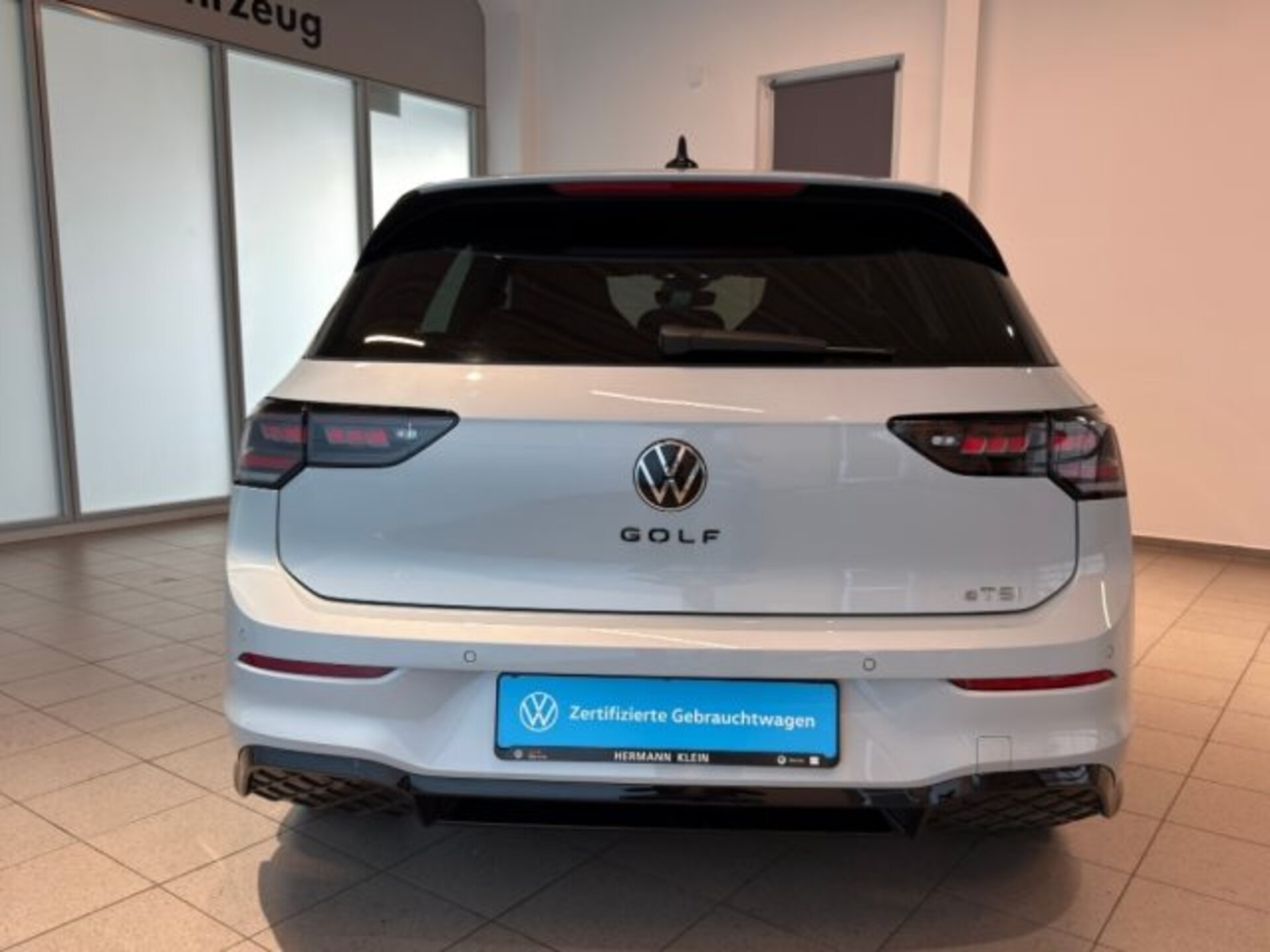 Volkswagen Golf R-Line