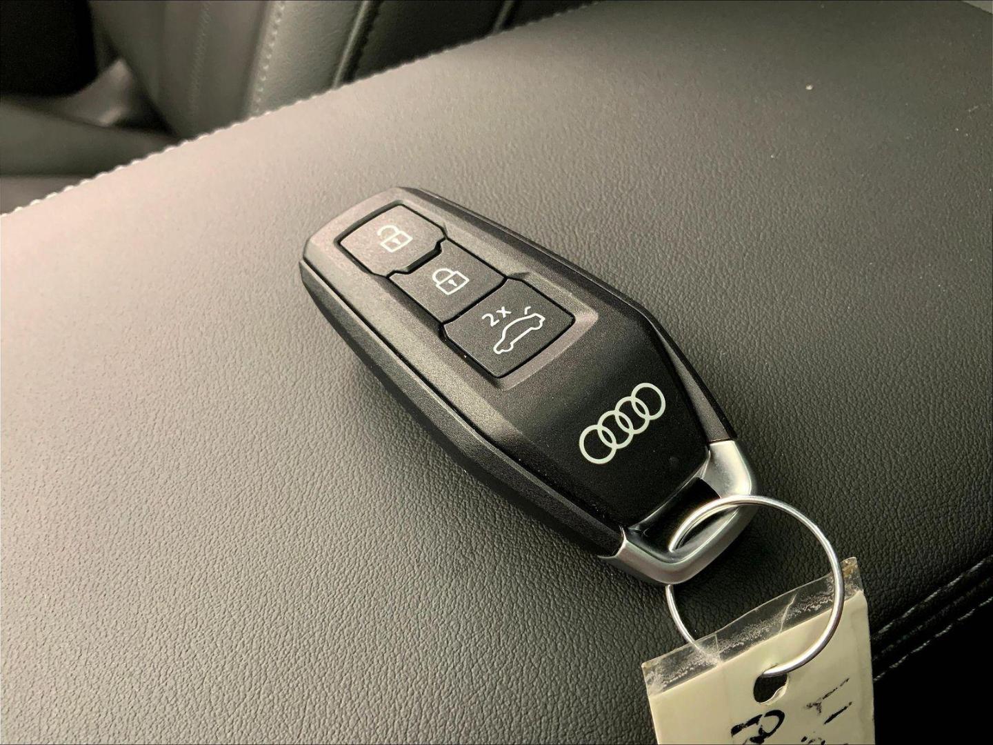2025 Audi Q5 Premium - Photo 31
