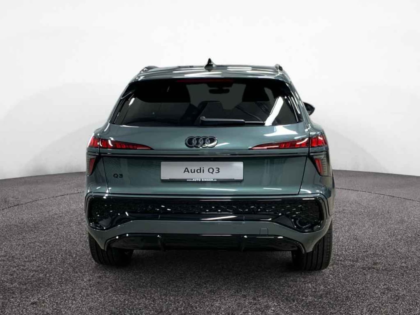 Bild über Audi Q3 SUV e-hybrid e-hybrid 200 kW S tronic - für weitere Informationen kontaktieren Sie den Audi Partner