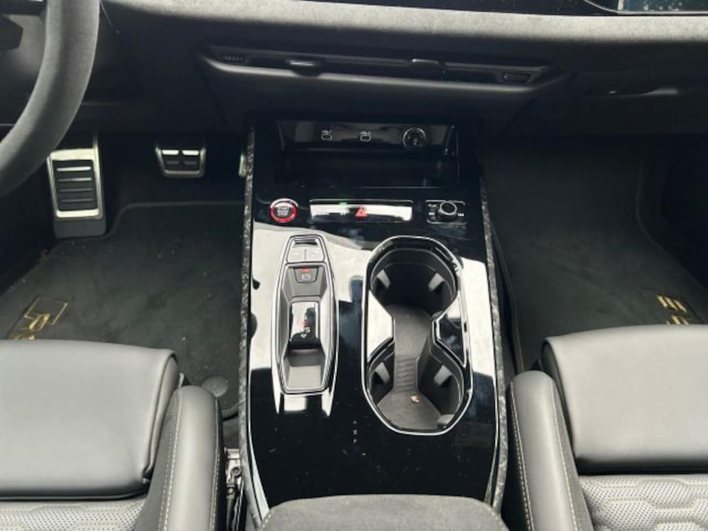 Bild über Audi RS 5 Avant TFSI quattro 470 kW tiptronic - für weitere Informationen kontaktieren Sie den Audi Partner