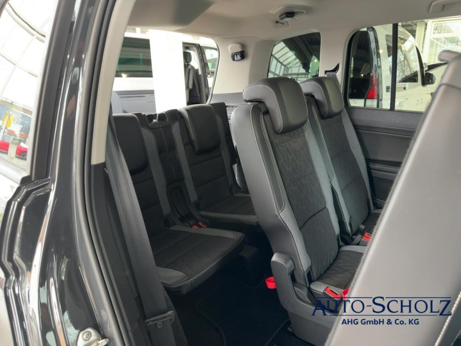 Volkswagen Touran – Bild 12