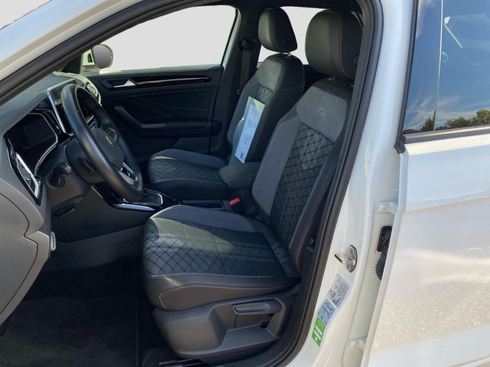 Volkswagen T-Roc – Bild 10