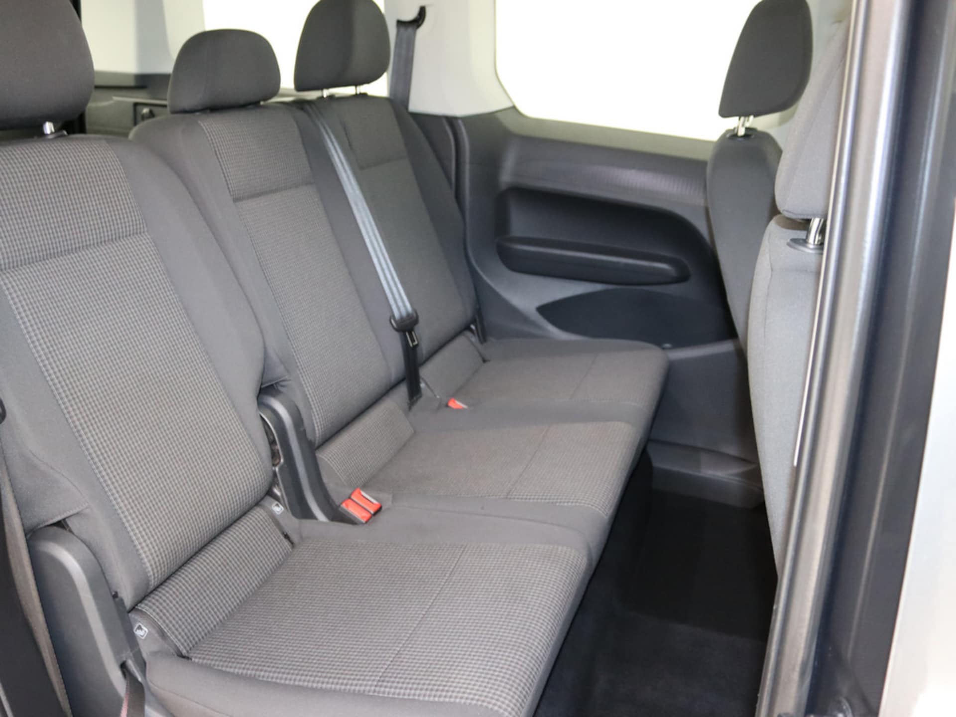 Volkswagen Caddy Kombi Basis-Modell