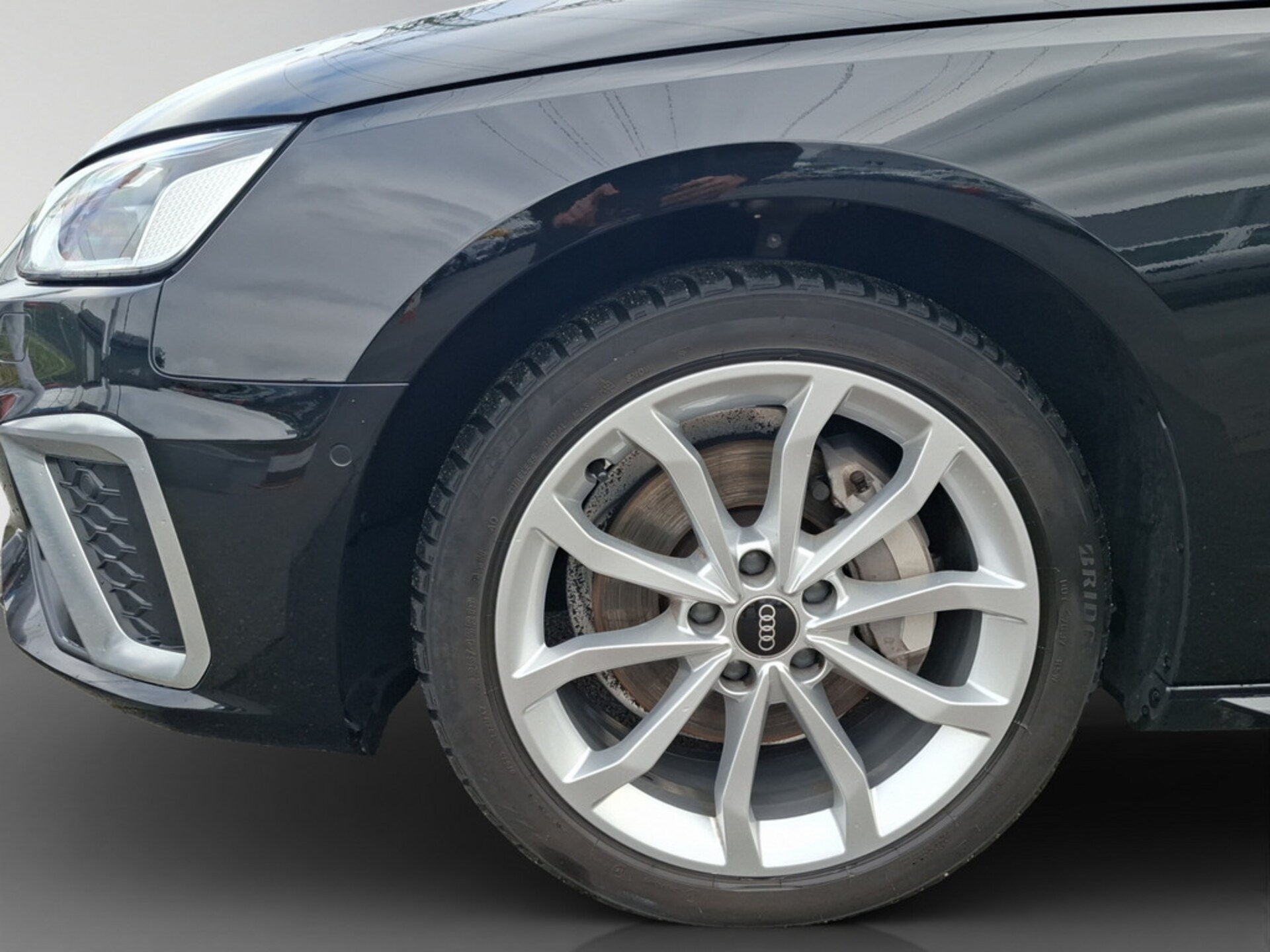 Audi A4 Avant S line