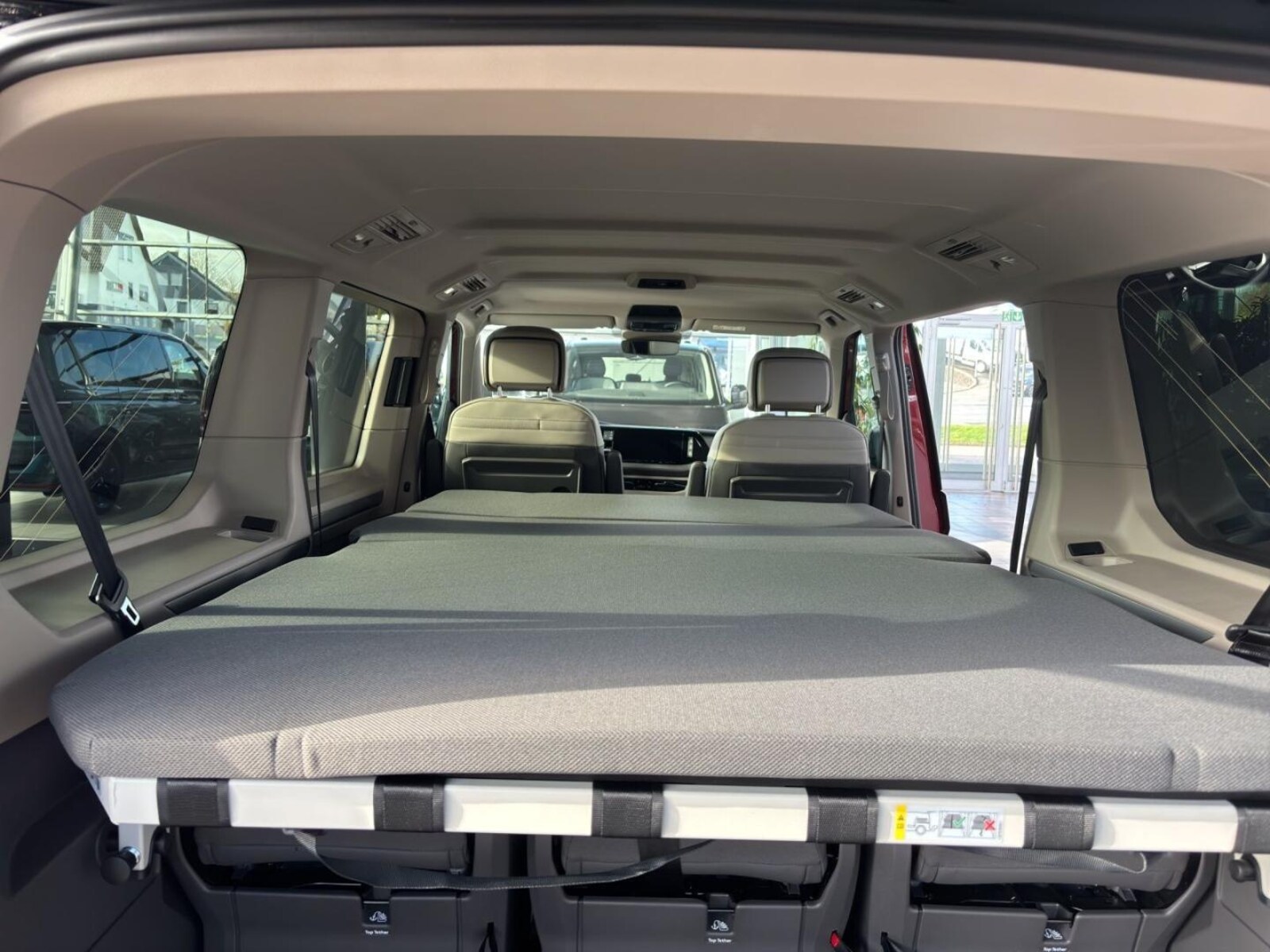 Volkswagen Multivan Langversion – Bild 17