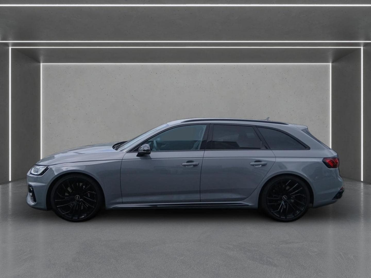 Bild über Audi RS 4 Avant TFSI quattro tiptronic - für weitere Informationen kontaktieren Sie den Audi Partner