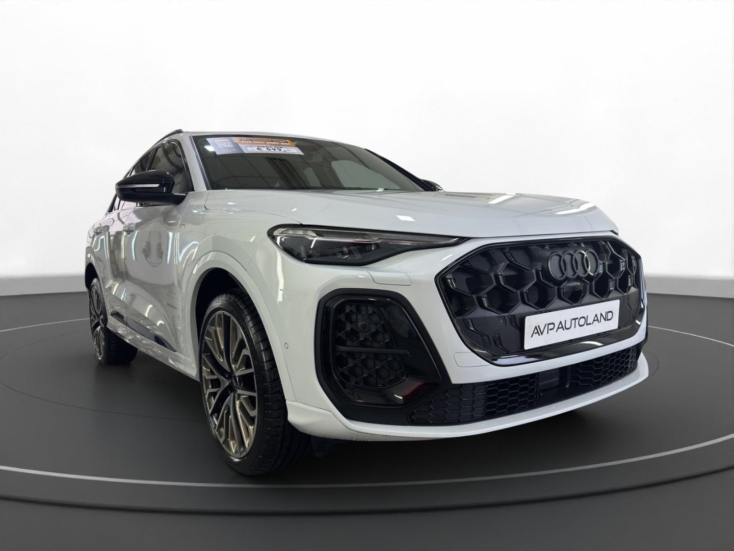 Bild über Audi Q5 SUV TDI quattro 150 kW S tronic - für weitere Informationen kontaktieren Sie den Audi Partner
