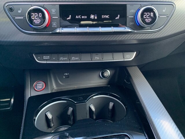 Image about Audi RS 4 Avant TFSI quattro tiptronic