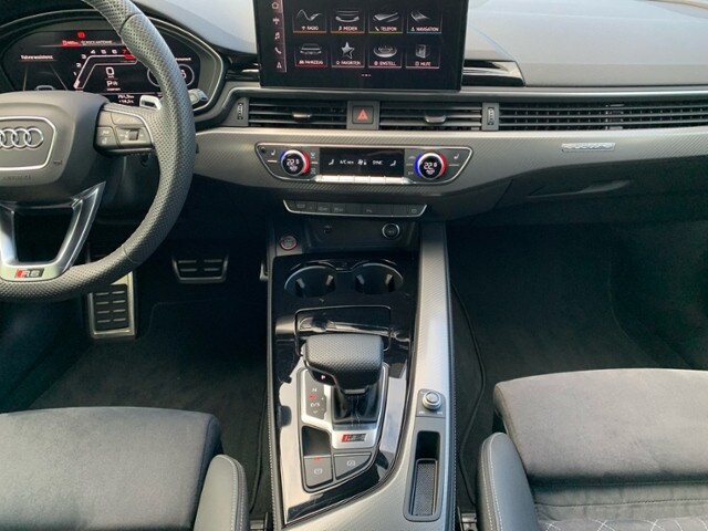 Image about Audi RS 4 Avant TFSI quattro tiptronic