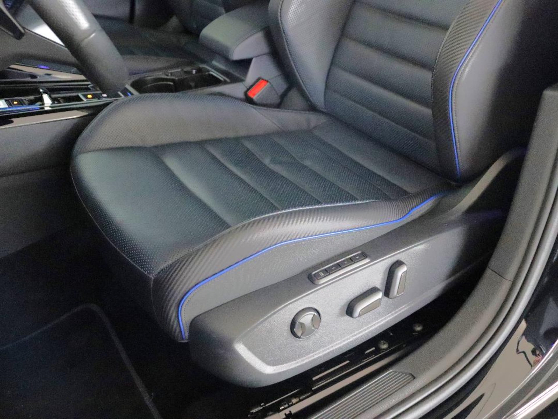 Volkswagen Golf R Black Edition