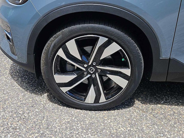 2023 Volvo XC40