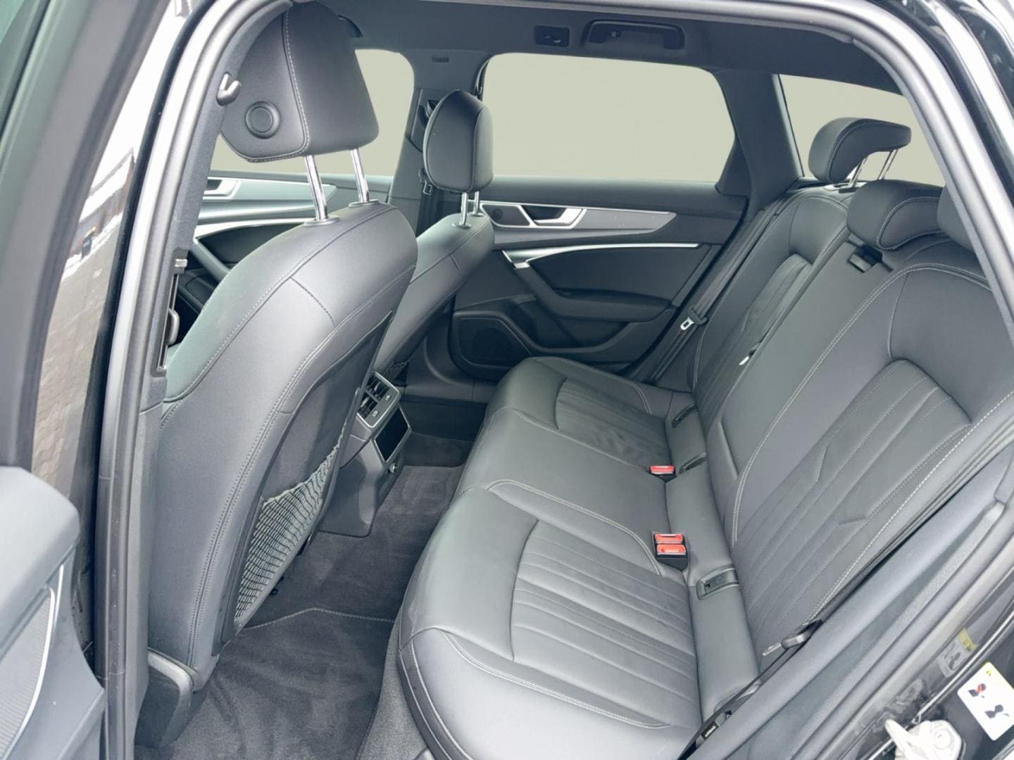 Bild über Audi A6 Avant advanced 45 TDI quattro S tronic - für weitere Informationen kontaktieren Sie den Audi Partner