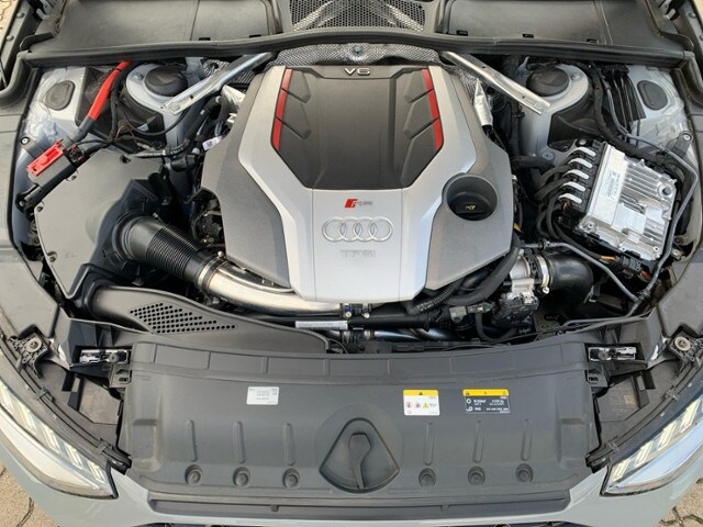 Image about Audi RS 4 Avant TFSI quattro tiptronic