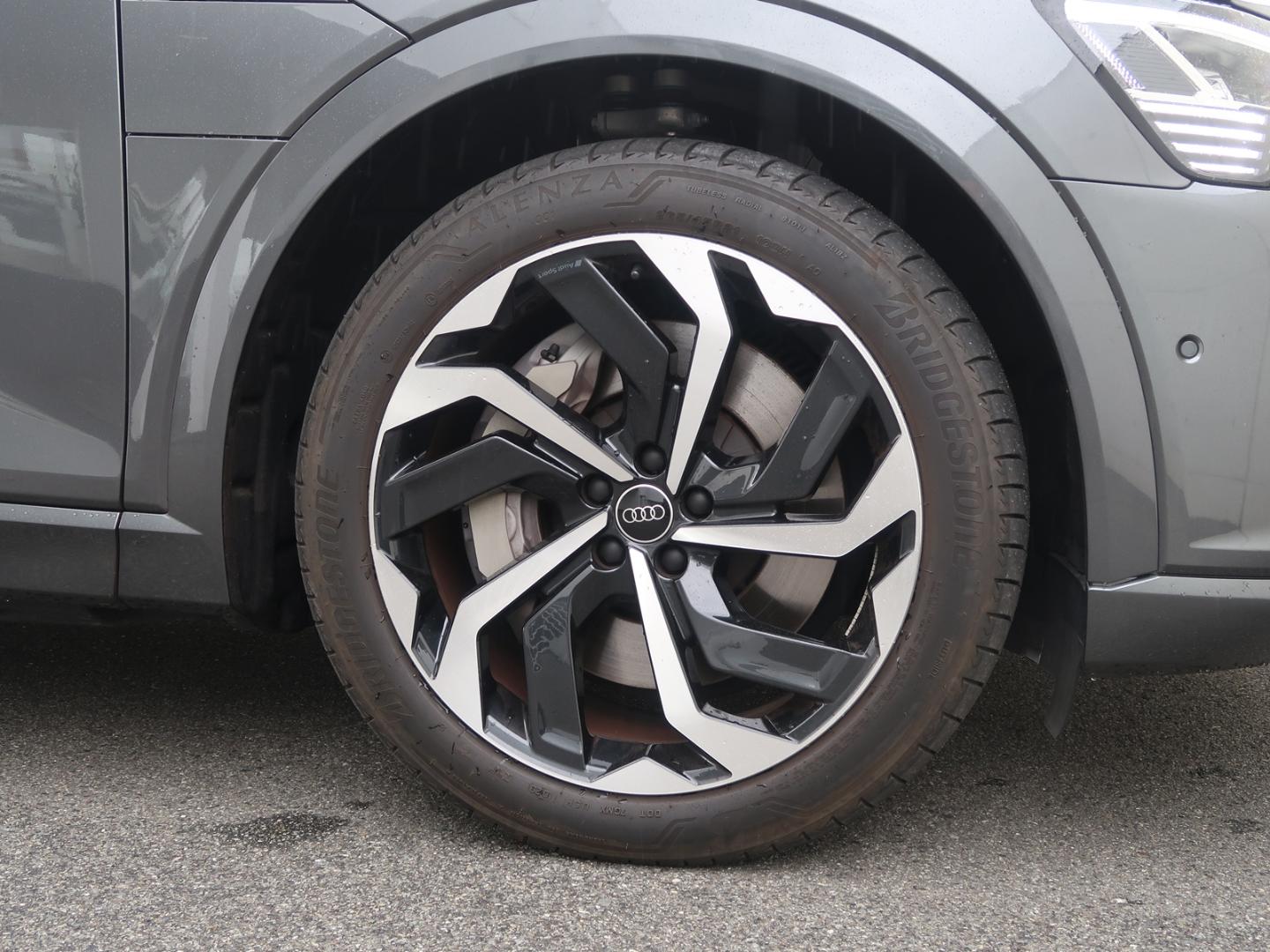Image about Audi Q8 Sportback e-tron 55 e-tron S line