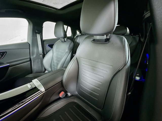 2025 Mercedes-Benz GLC 300