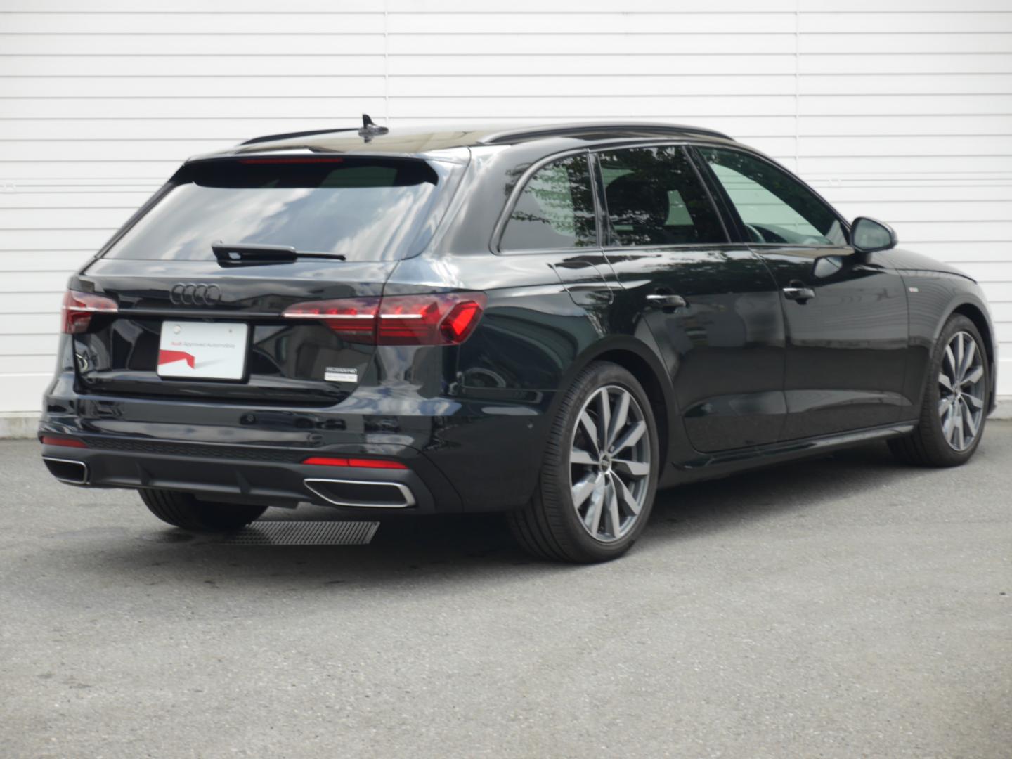 Image about Audi A4 Avant 40 TDI quattro S line 150(204) kW(PS) S tronic