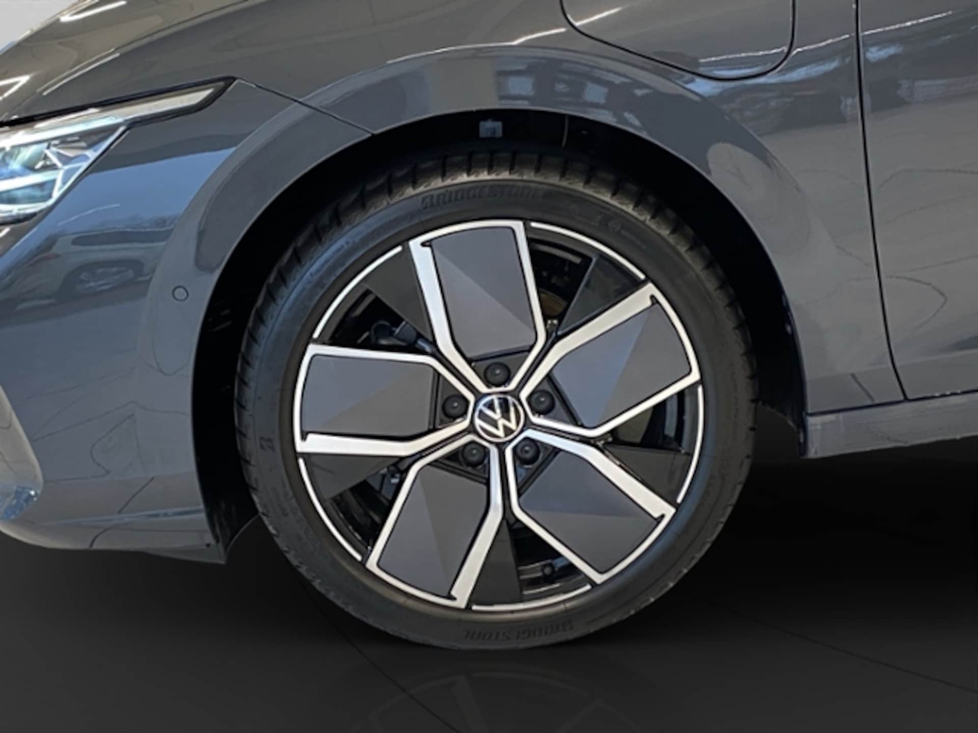Volkswagen Golf Style