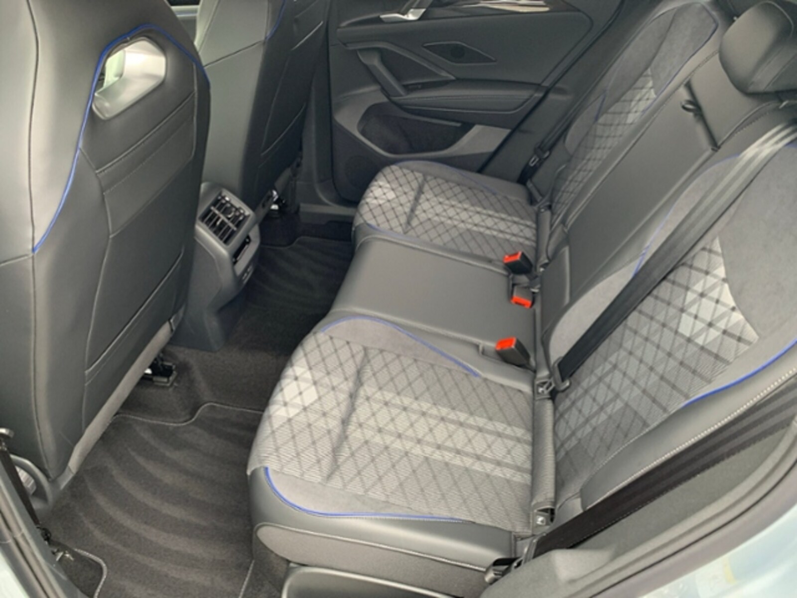Volkswagen Tiguan – Bild 13