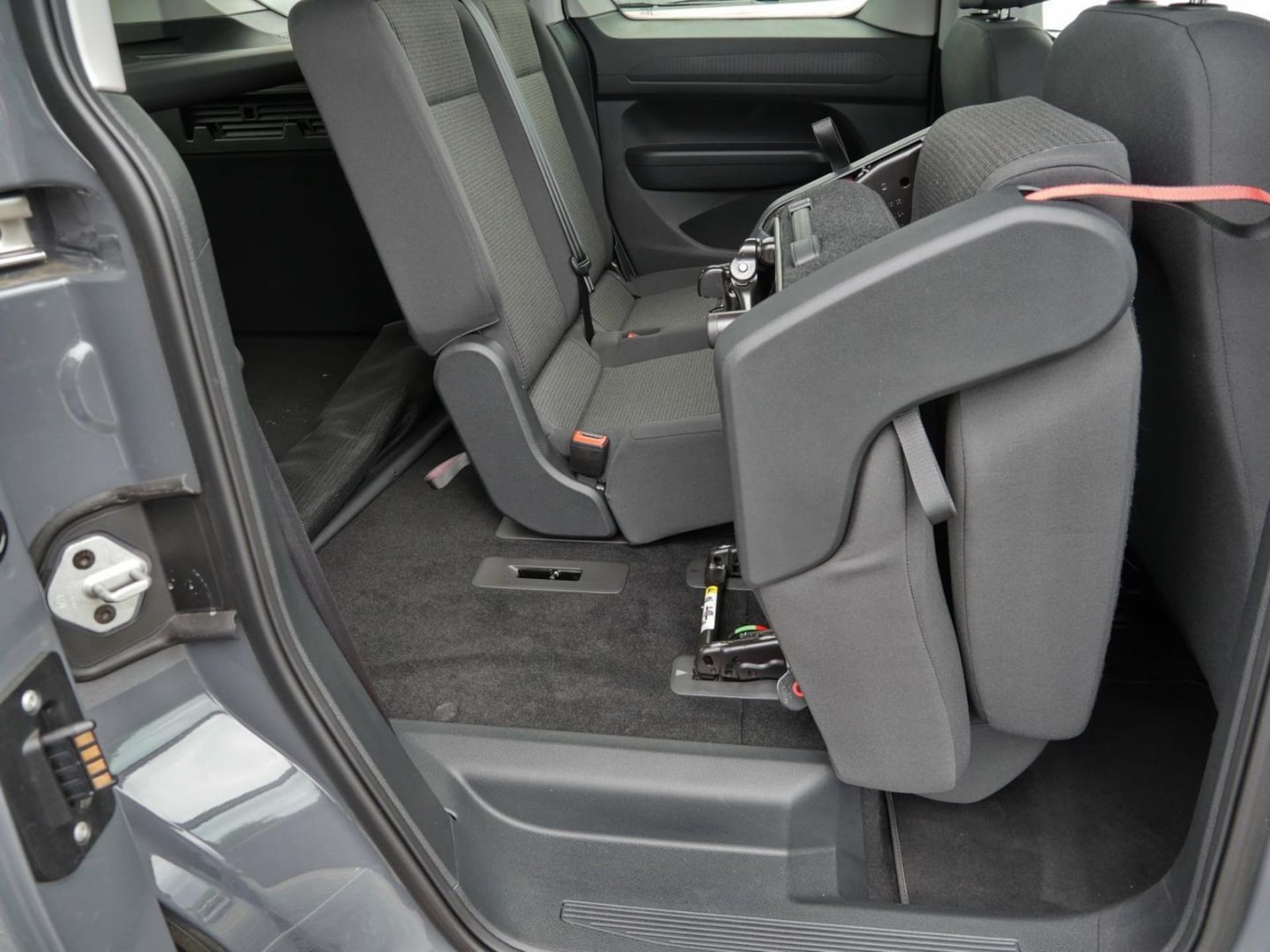 Volkswagen Caddy Basis-Modell