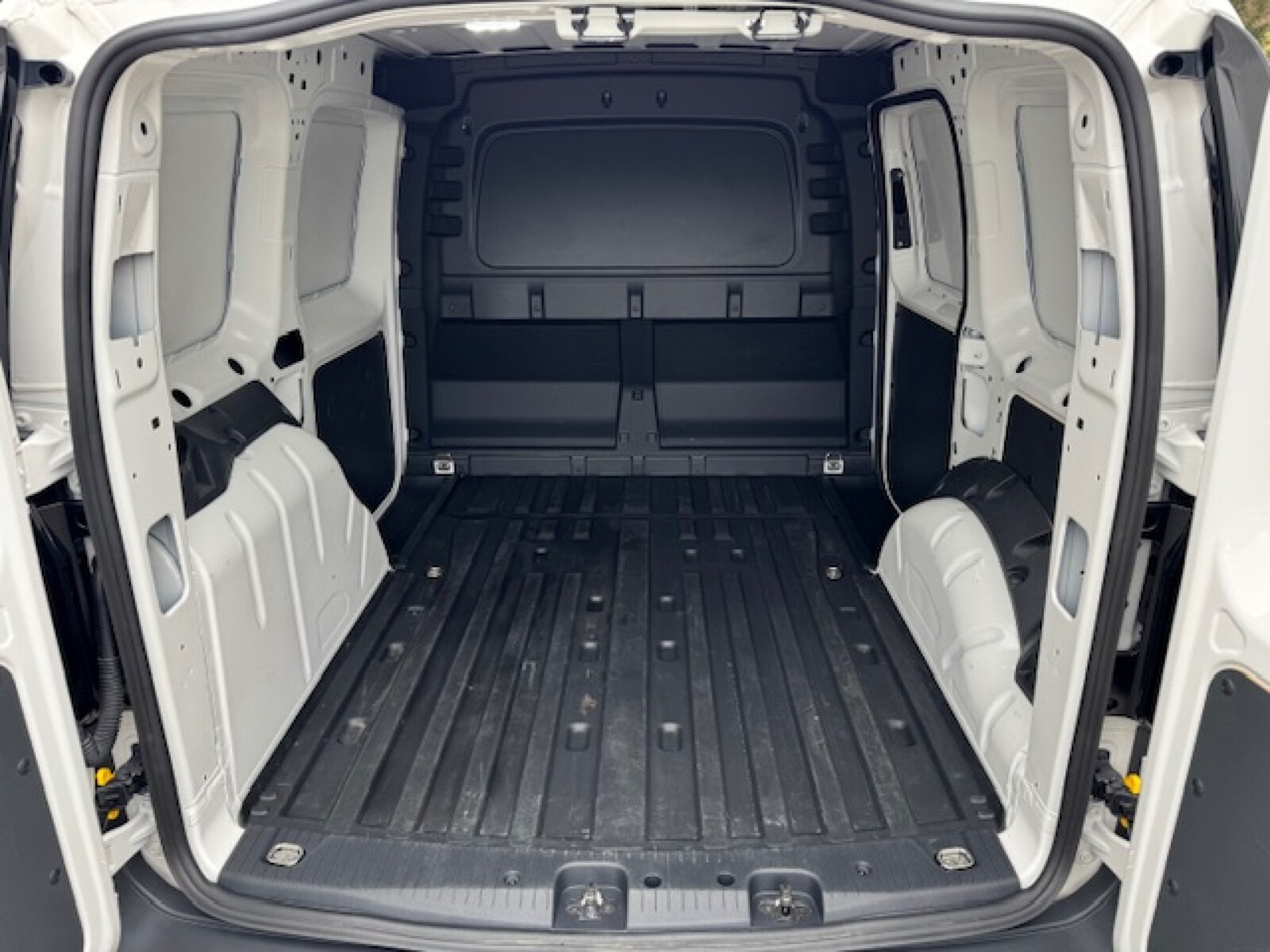 Volkswagen Caddy Cargo – Bild 17