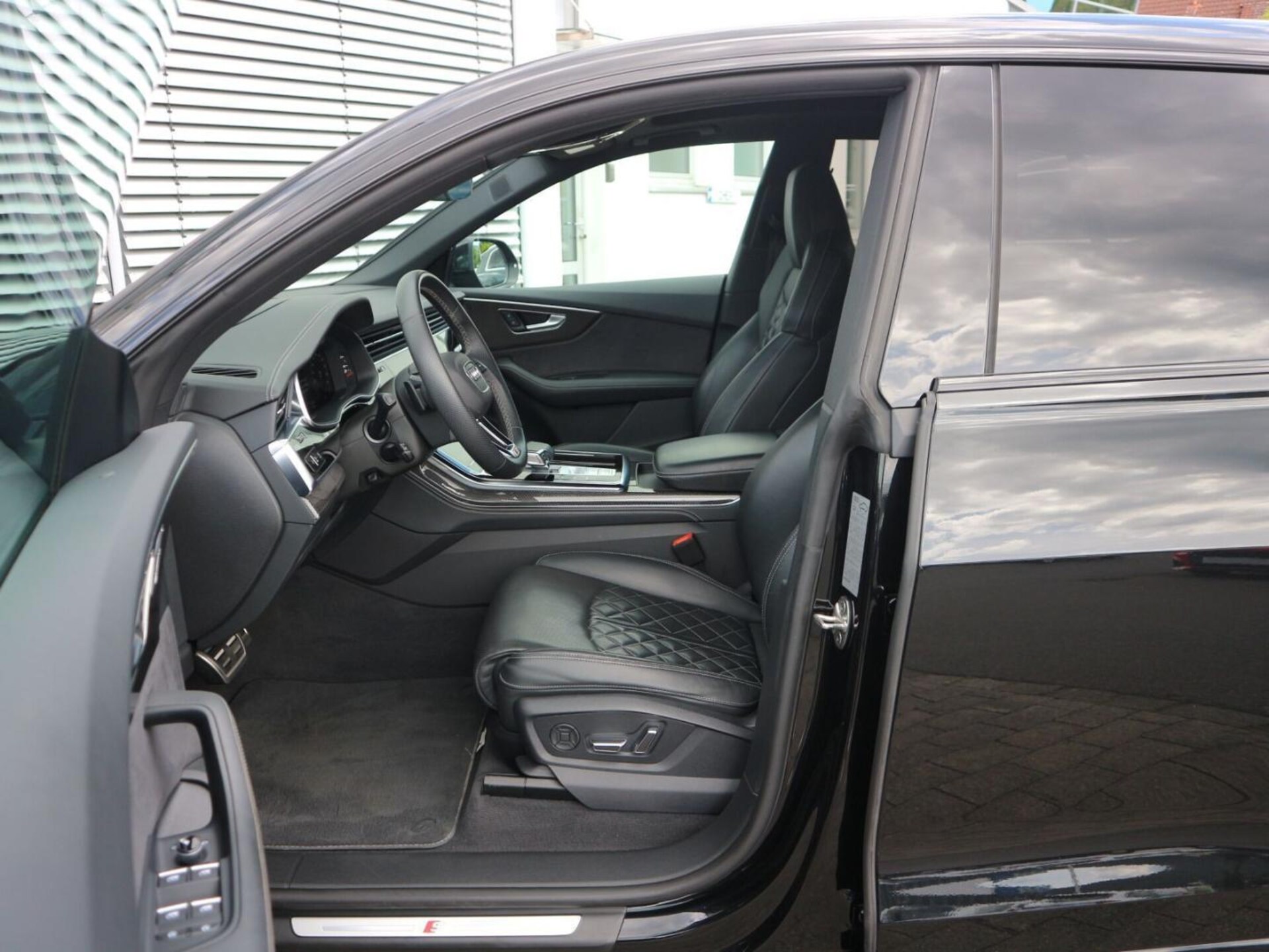Audi SQ8 SUV