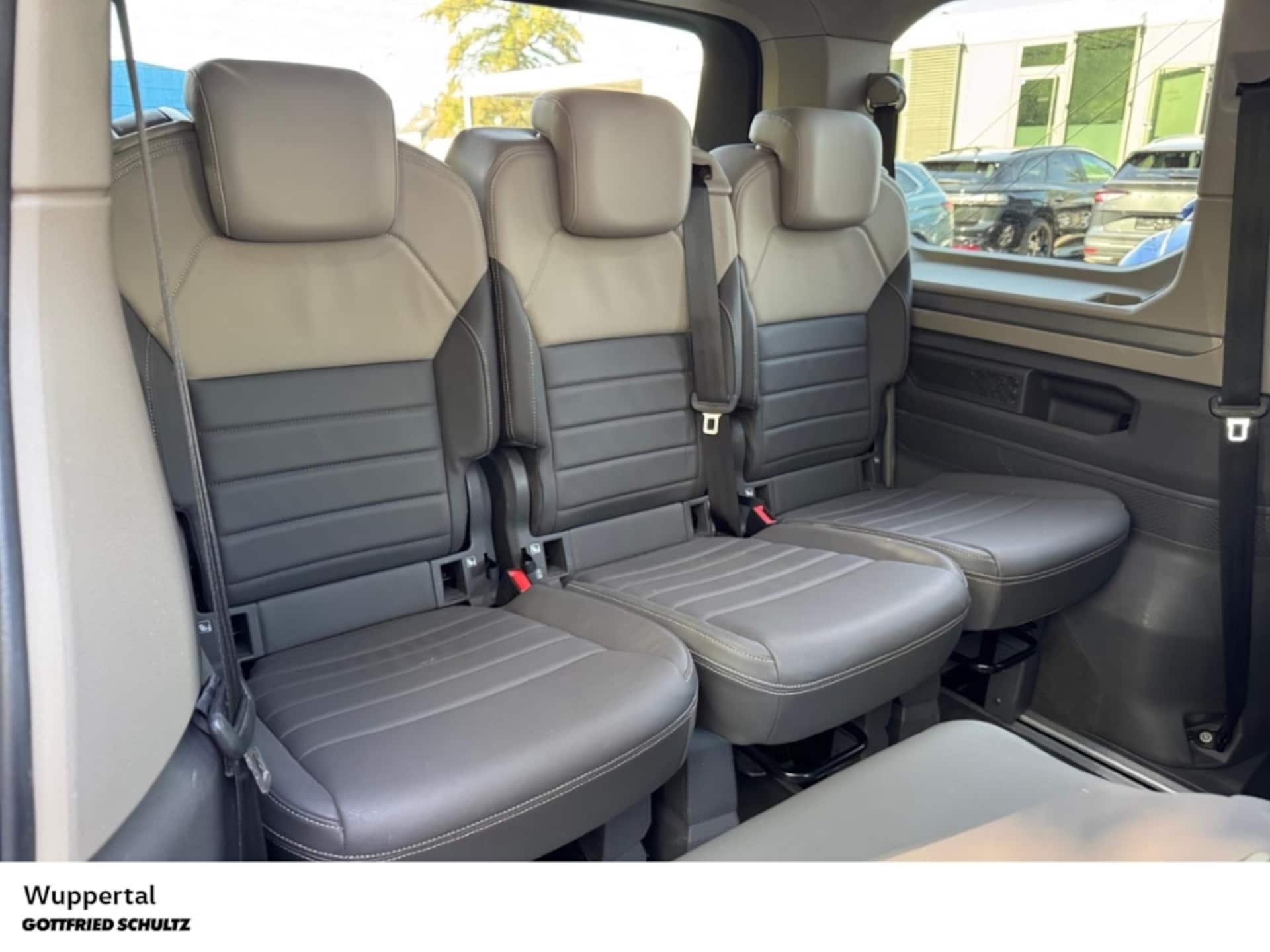 Volkswagen Multivan Style