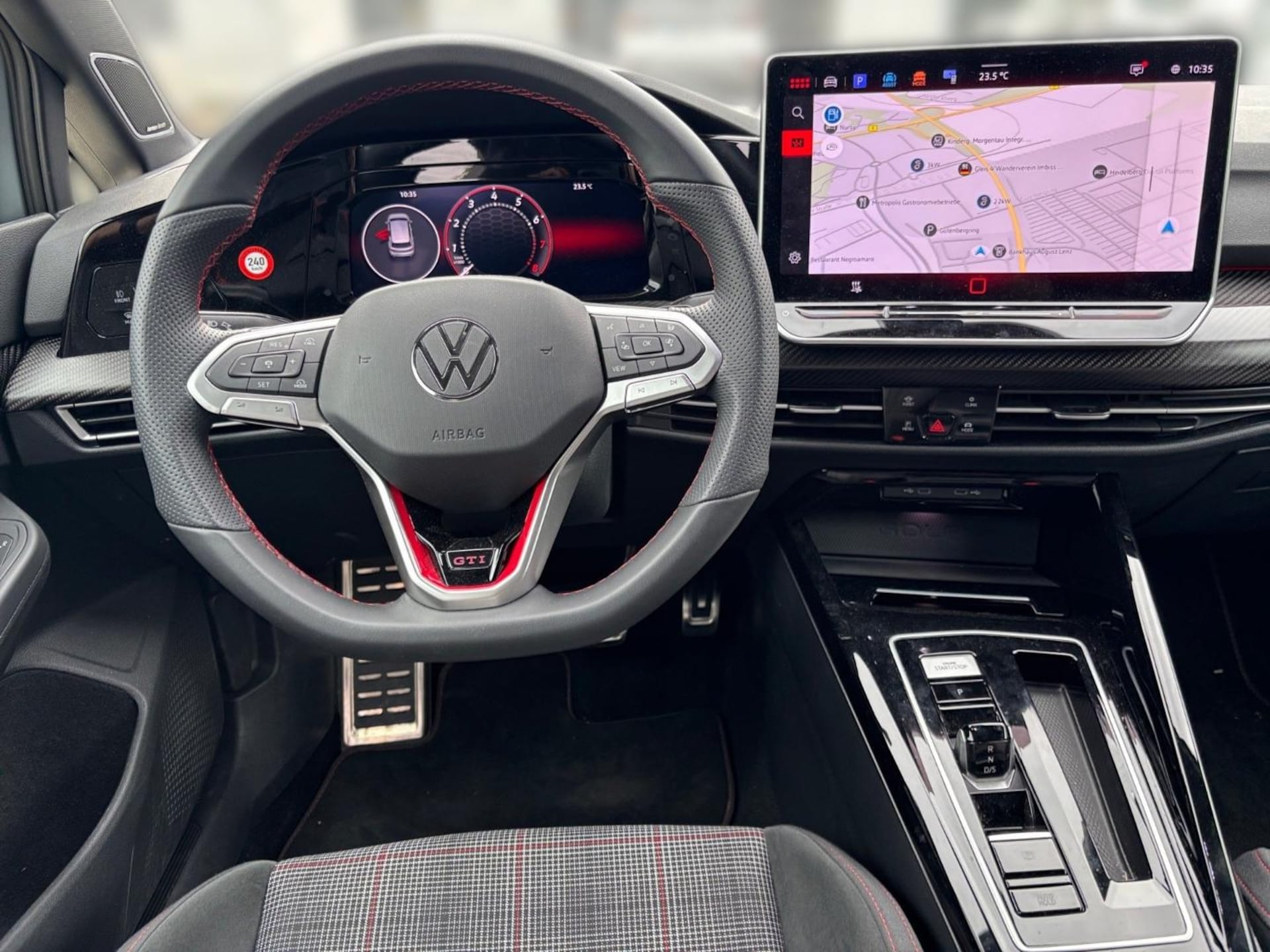 Volkswagen Golf GTI