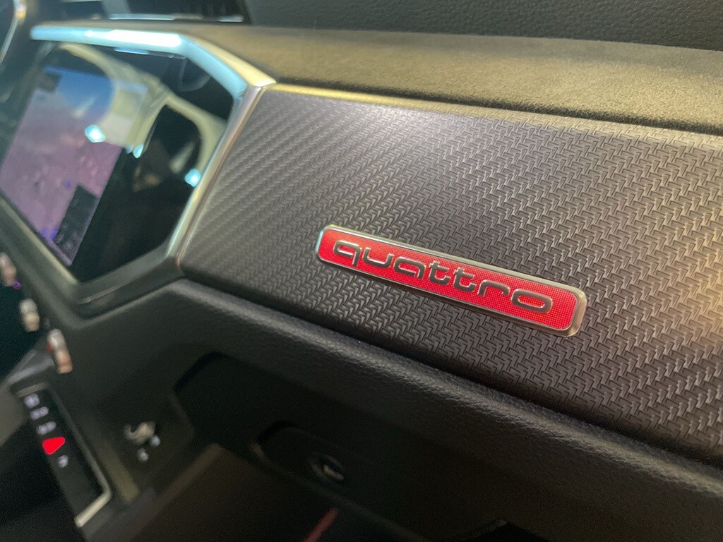 Bild som visar&nbsp;Audi RS Q3 Sportback&nbsp;RS Q3 Sportback 400 hk S tronic - för mer information kontakta din Audi Partner