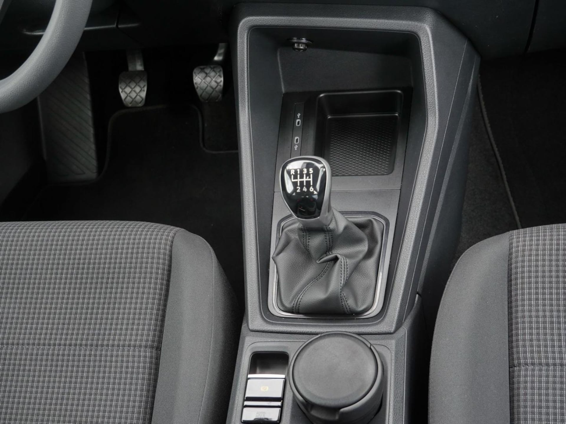 Volkswagen Caddy Basis-Modell