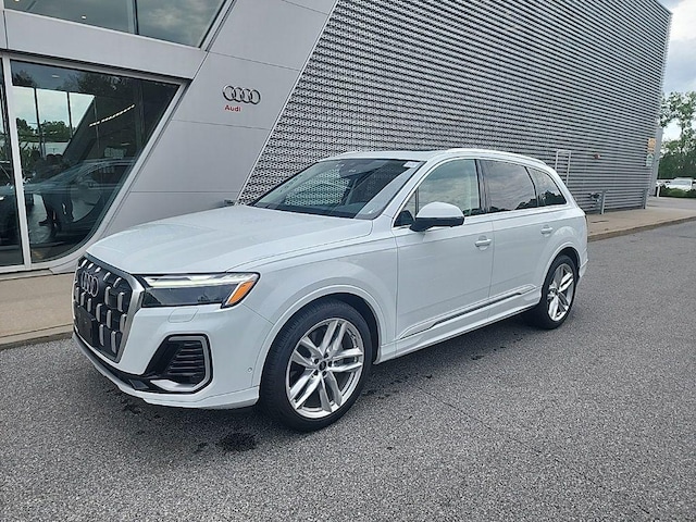Photo of 2025 Audi Q7