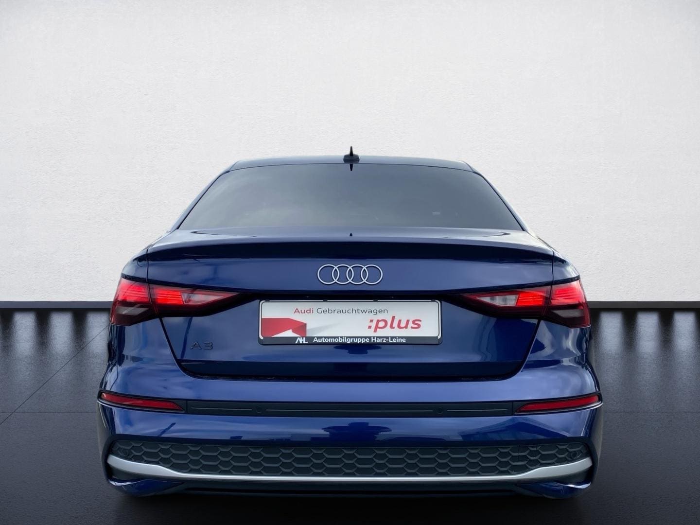 Bild über Audi A3 Limousine advanced 35 TFSI S tronic - für weitere Informationen kontaktieren Sie den Audi Partner