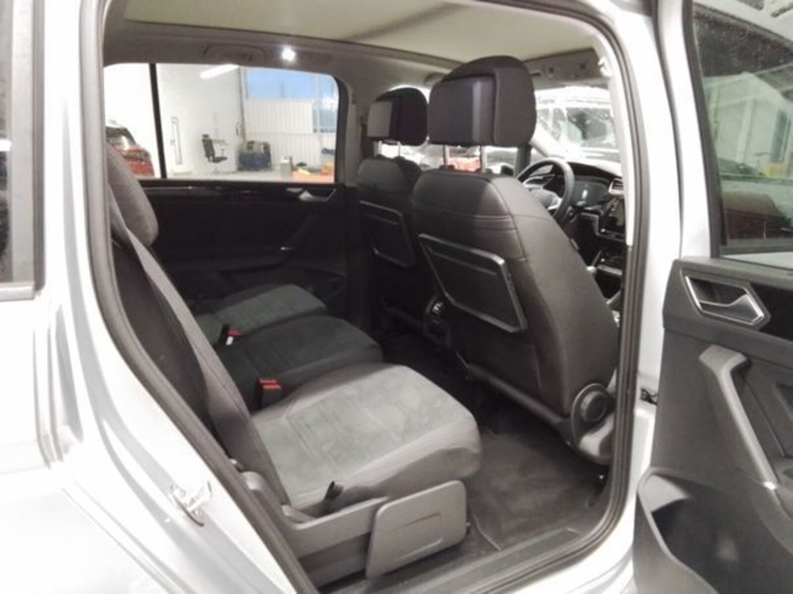 Volkswagen Touran – Bild 9