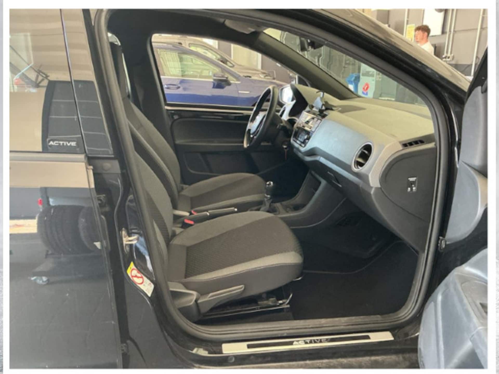Volkswagen up! ACTIVE