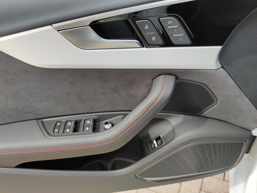 Image about Audi A4 Avant S line 40 TFSI quattro S tronic