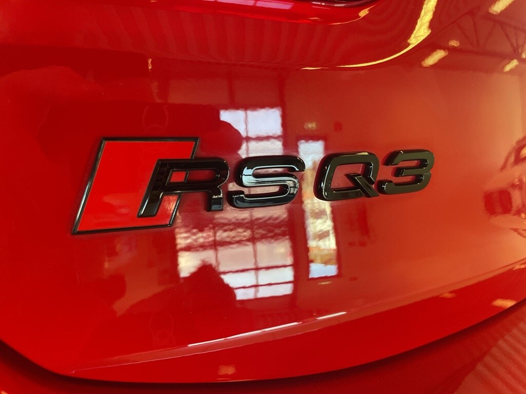 Bild som visar&nbsp;Audi RS Q3 Sportback&nbsp;RS Q3 Sportback 400 hk S tronic - för mer information kontakta din Audi Partner