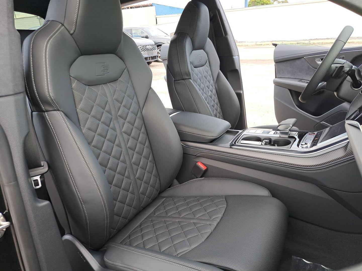 2026 Audi SQ8 Prestige - Photo 10